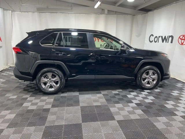 2025 Toyota RAV4 5th Gen - Image 8 of 20