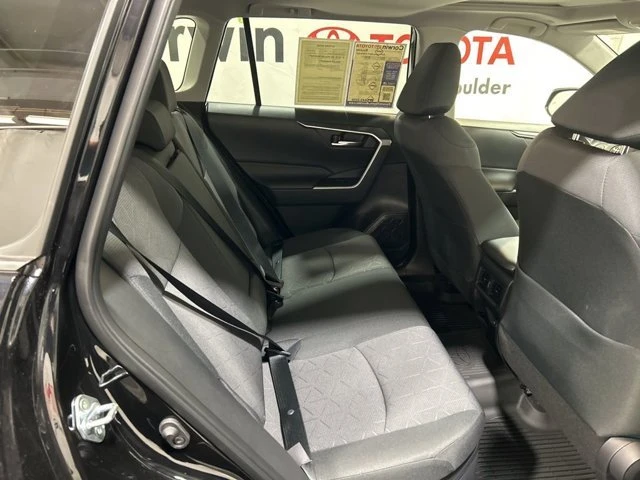 2025 Toyota RAV4 5th Gen - Image 14 of 20
