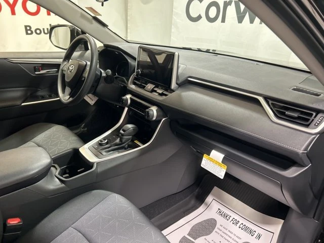 2025 Toyota RAV4 5th Gen - Image 11 of 20