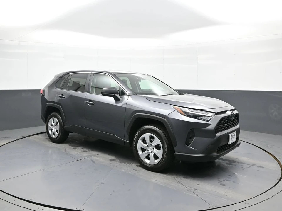 2025 Toyota RAV4 5th Gen - Image 4 of 21