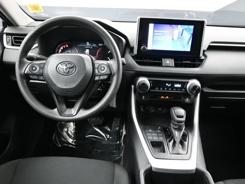 2025 Toyota RAV4 5th Gen - Image 19 of 21