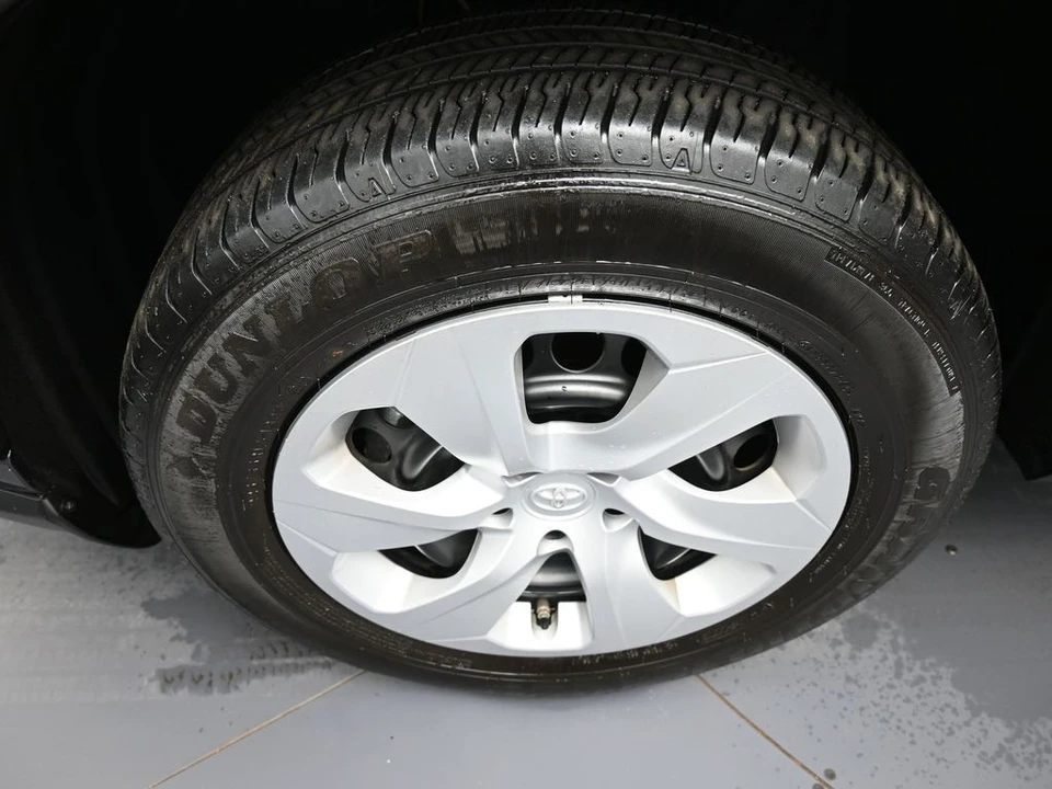 2025 Toyota RAV4 5th Gen - Image 14 of 21