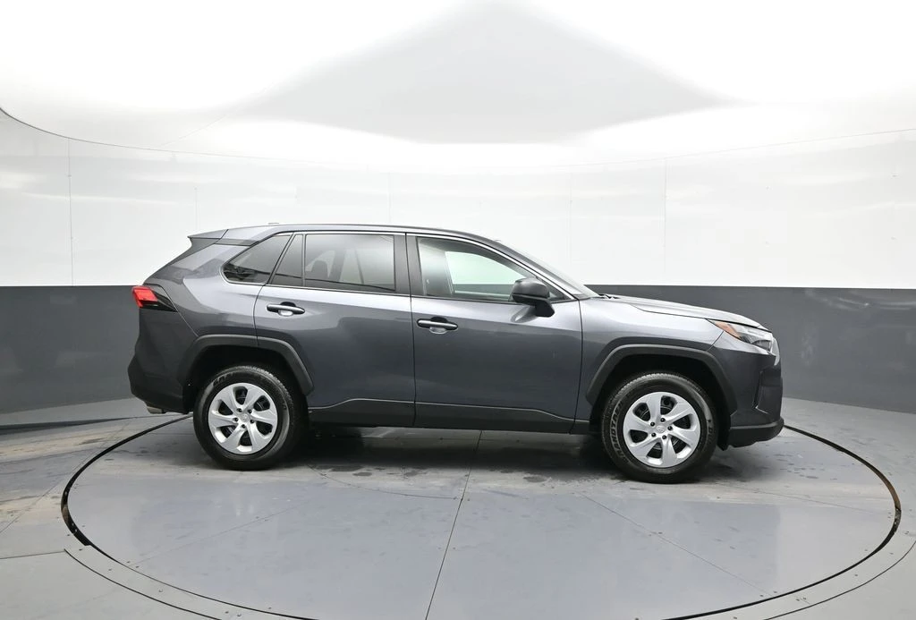2025 Toyota RAV4 5th Gen - Image 5 of 21