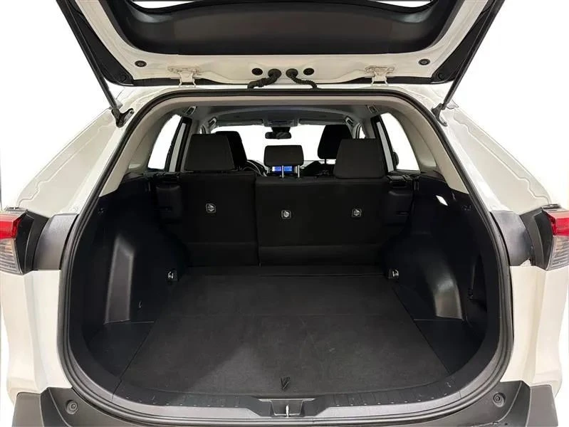 2025 Toyota RAV4 5th Gen - Image 12 of 12