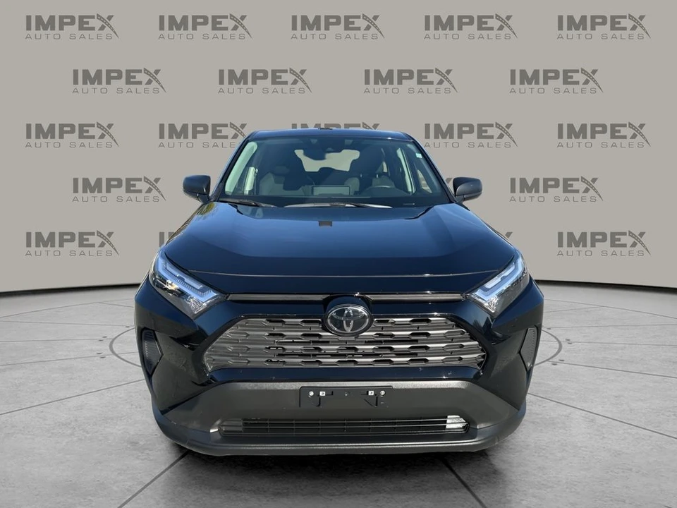 2025 Toyota RAV4 5th Gen - Image 8 of 12