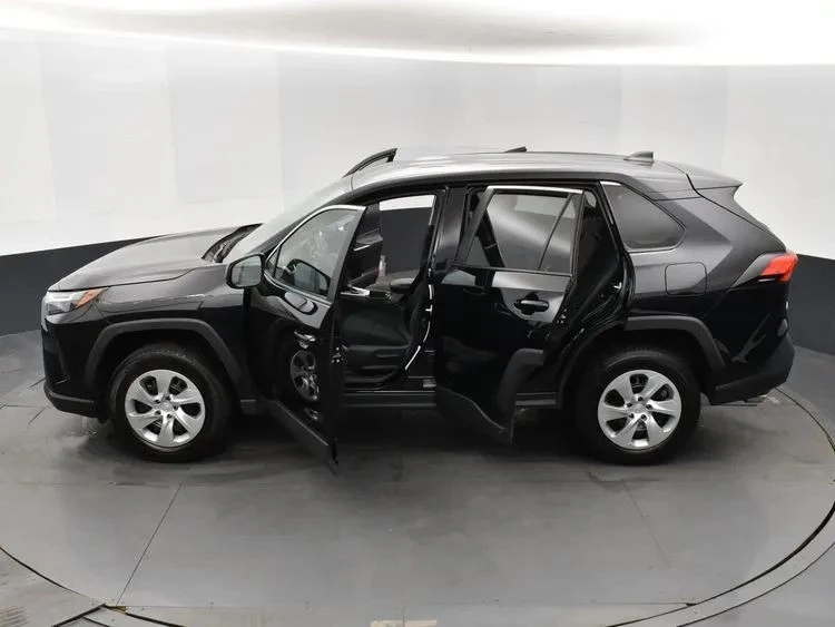 2025 Toyota RAV4 5th Gen - Image 7 of 12