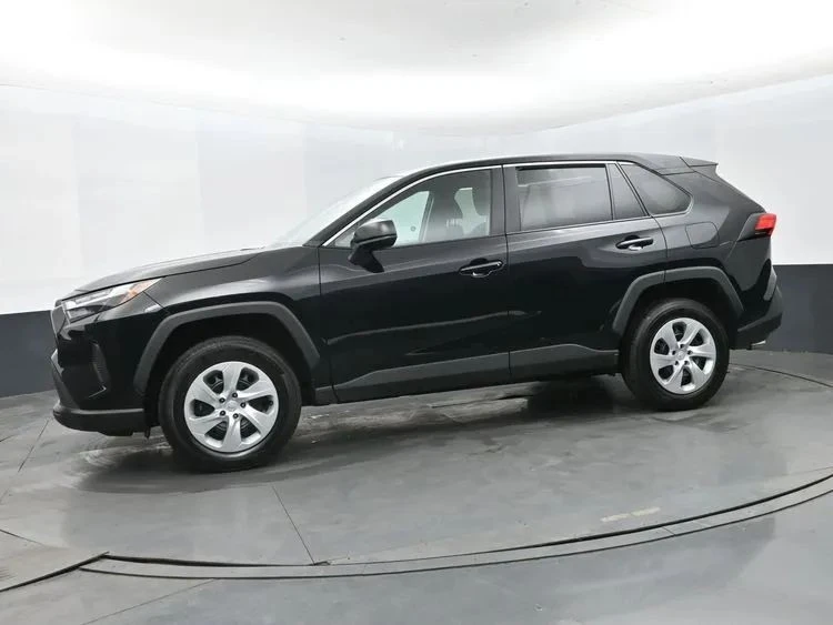 2025 Toyota RAV4 5th Gen - Image 5 of 12