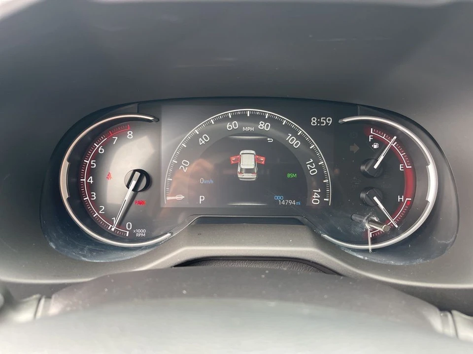 2025 Toyota RAV4 5th Gen - Image 17 of 21