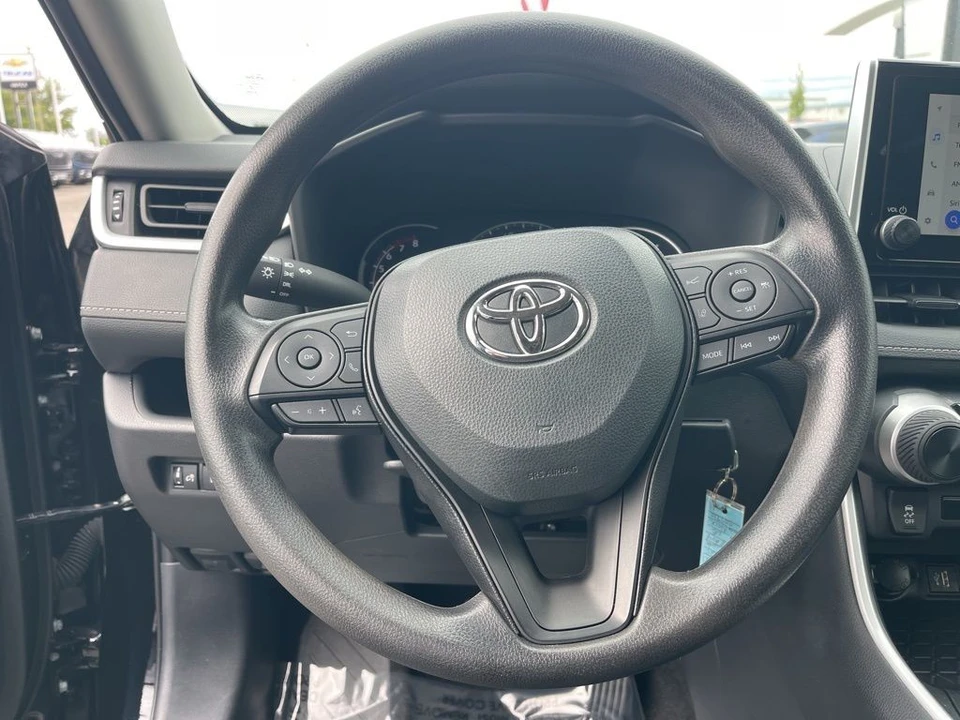 2025 Toyota RAV4 5th Gen - Image 13 of 21