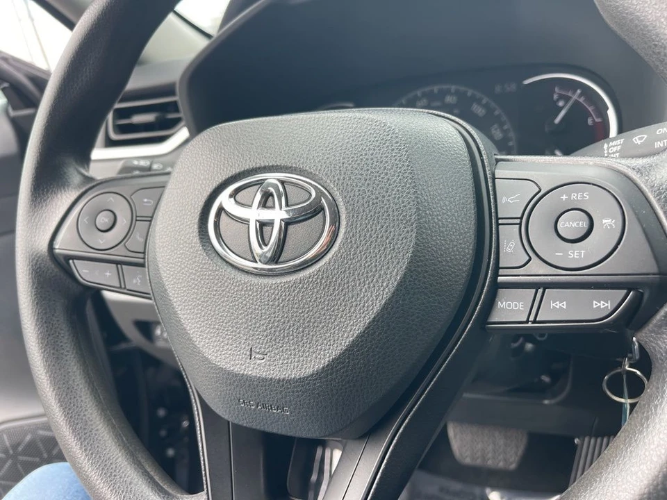 2025 Toyota RAV4 5th Gen - Image 15 of 21