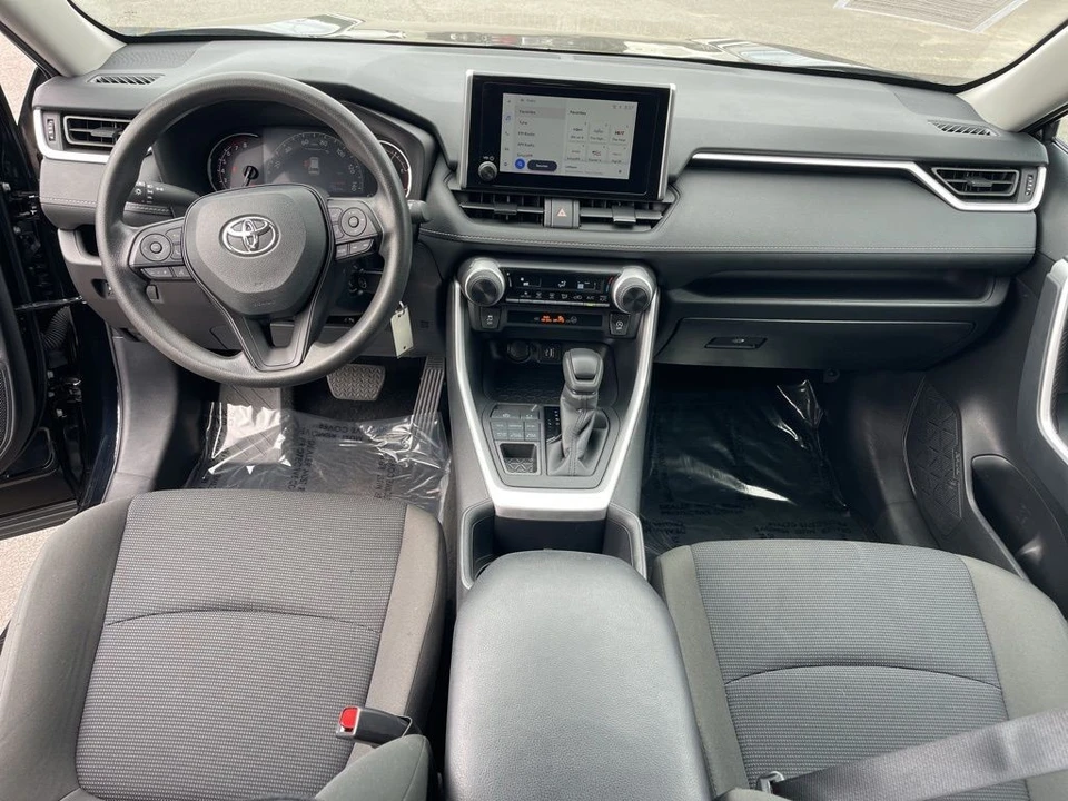 2025 Toyota RAV4 5th Gen - Image 11 of 21