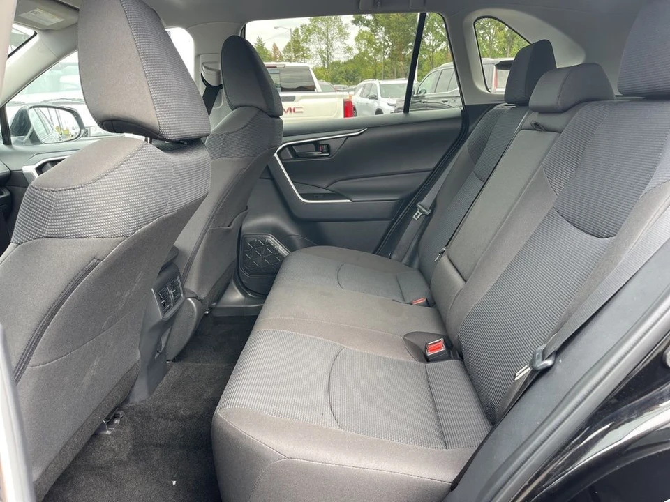 2025 Toyota RAV4 5th Gen - Image 9 of 21