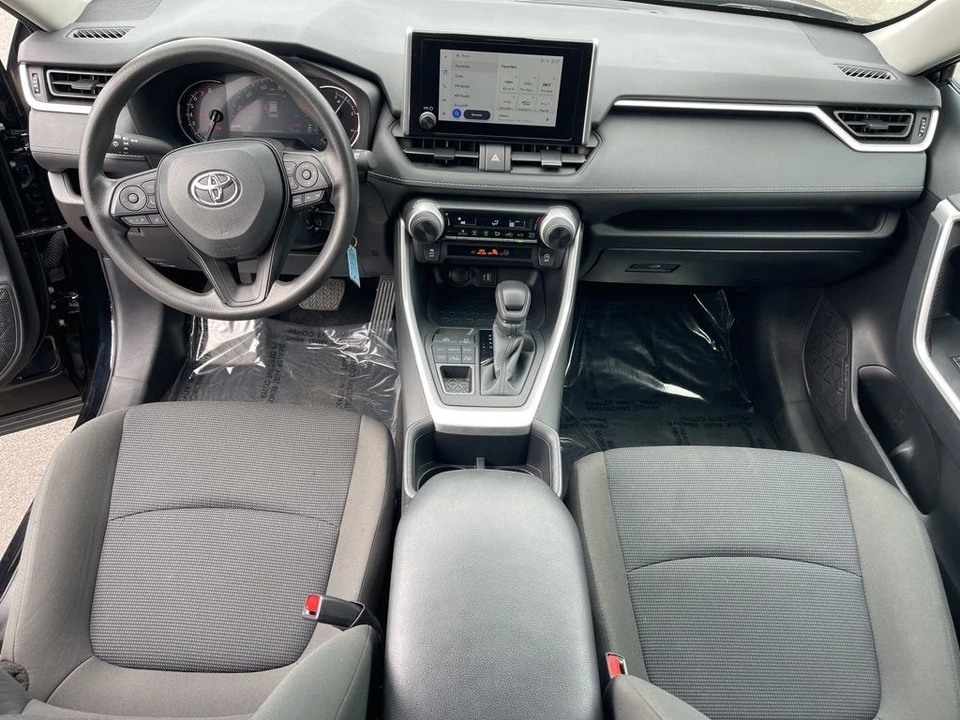 2025 Toyota RAV4 5th Gen - Image 12 of 21