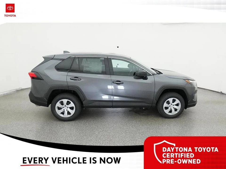 2025 Toyota RAV4 5th Gen - Image 11 of 12