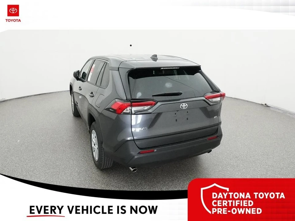 2025 Toyota RAV4 5th Gen - Image 6 of 12