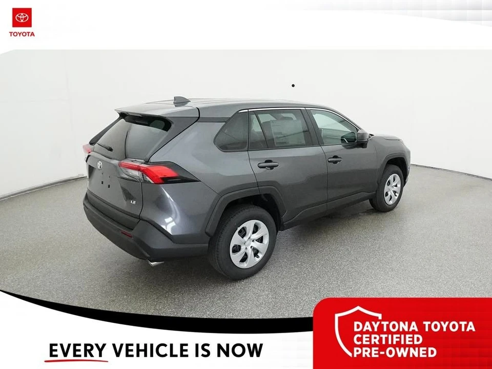 2025 Toyota RAV4 5th Gen - Image 9 of 12