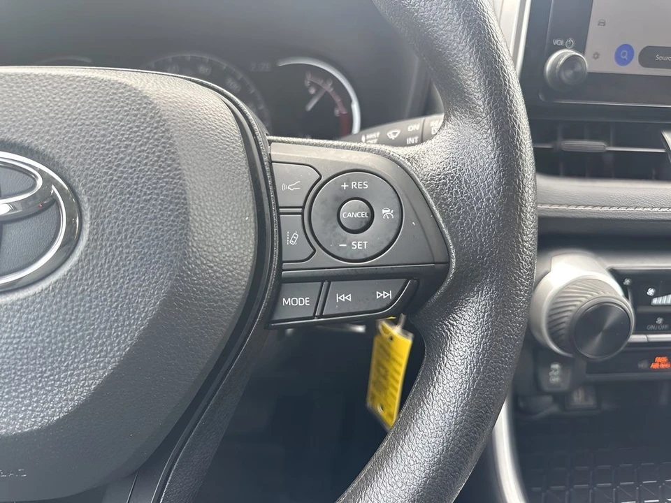 2025 Toyota RAV4 5th Gen - Image 14 of 21