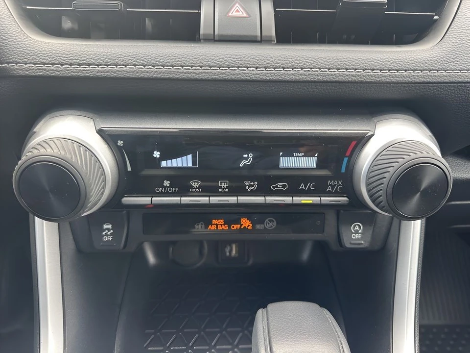 2025 Toyota RAV4 5th Gen - Image 17 of 21