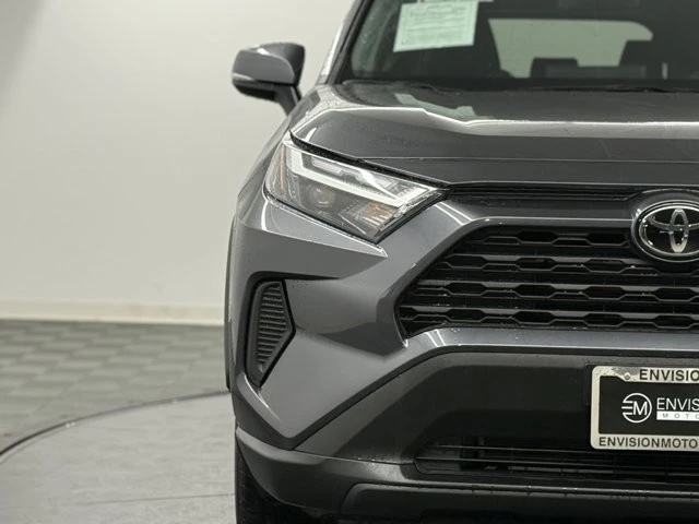 2025 Toyota RAV4 5th Gen - Image 4 of 12