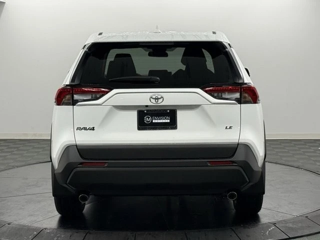 2025 Toyota RAV4 5th Gen - Image 8 of 12