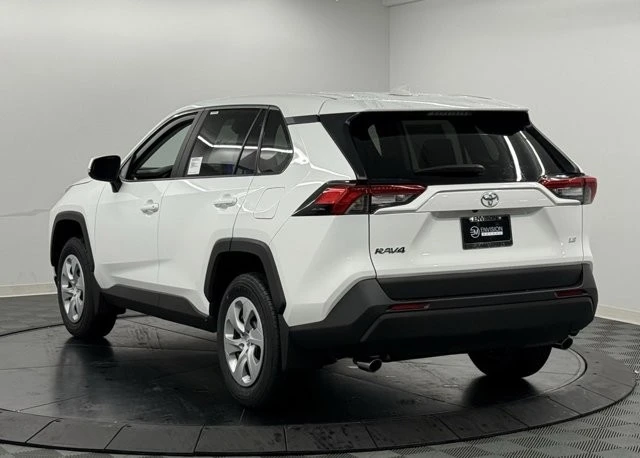 2025 Toyota RAV4 5th Gen - Image 10 of 12