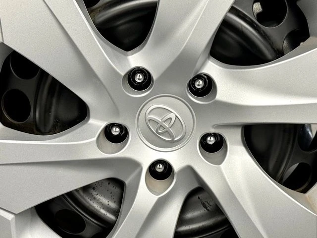 2025 Toyota RAV4 5th Gen - Image 15 of 21