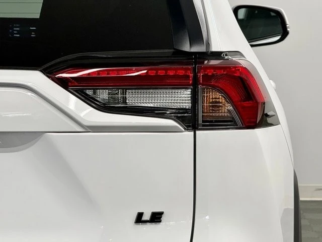 2025 Toyota RAV4 5th Gen - Image 12 of 21