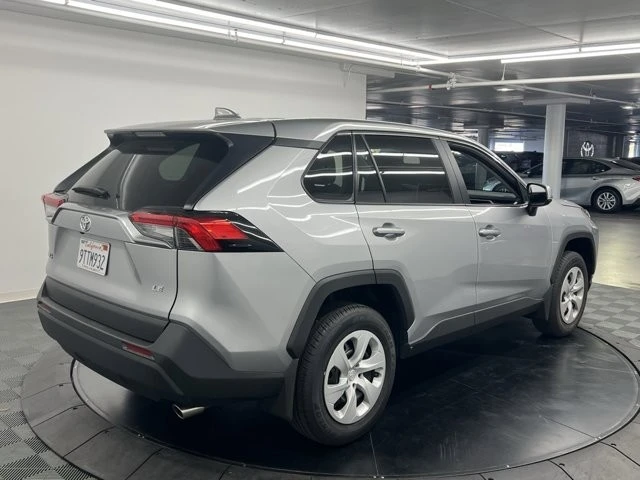 2025 Toyota RAV4 5th Gen - Image 4 of 10