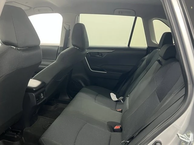 2025 Toyota RAV4 5th Gen - Image 9 of 10