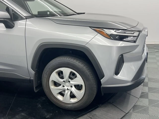 2025 Toyota RAV4 5th Gen - Image 5 of 10
