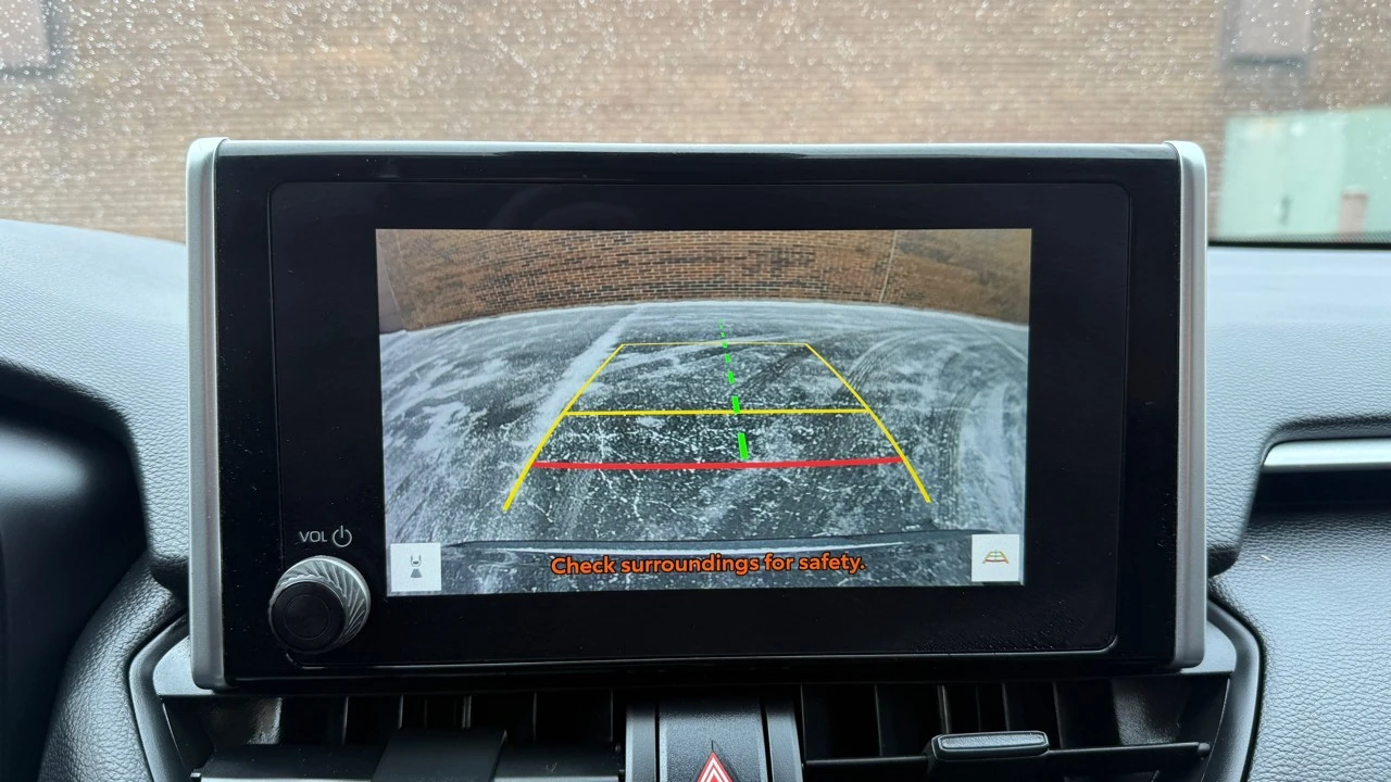 2025 Toyota RAV4 5th Gen - Image 17 of 21
