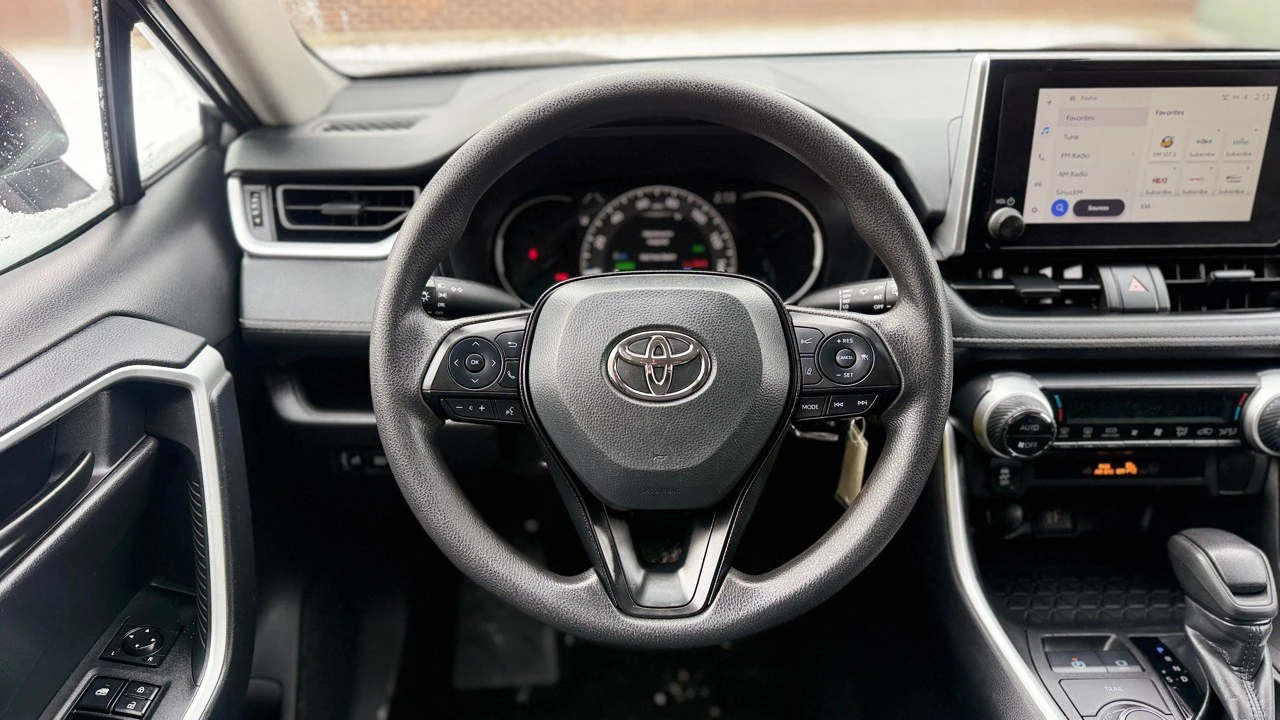 2025 Toyota RAV4 5th Gen - Image 13 of 21