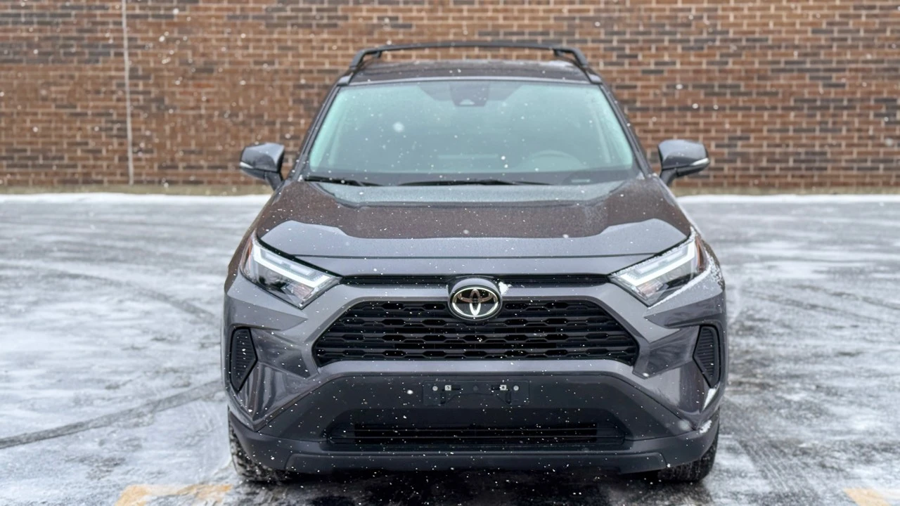 2025 Toyota RAV4 5th Gen - Image 2 of 21