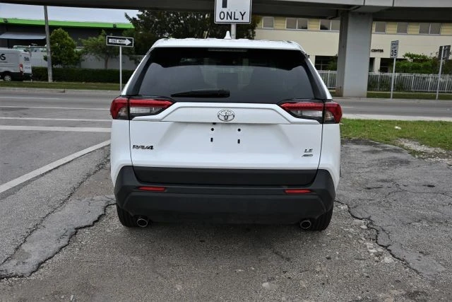 2025 Toyota RAV4 5th Gen - Image 4 of 17