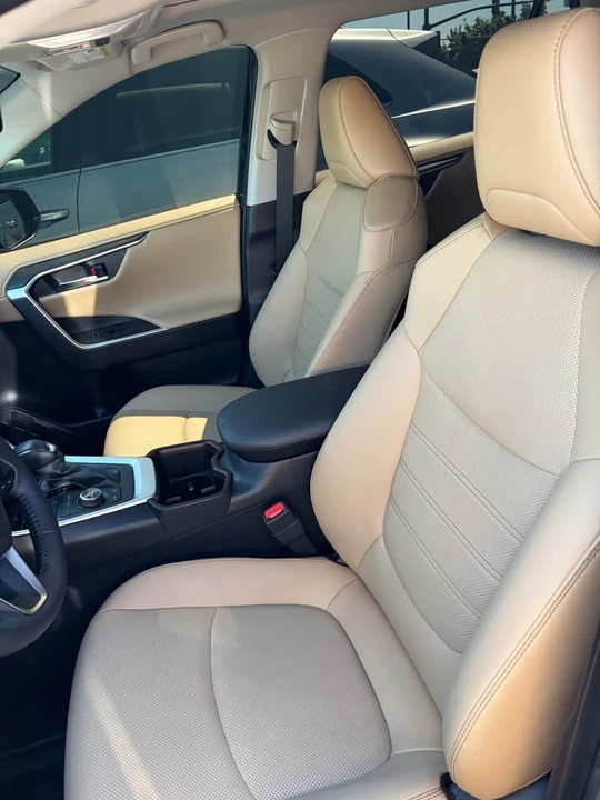 2025 Toyota RAV4 5th Gen - Image 5 of 12
