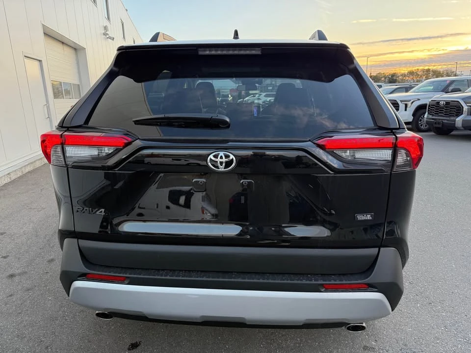 2025 Toyota RAV4 5th Gen - Image 4 of 9