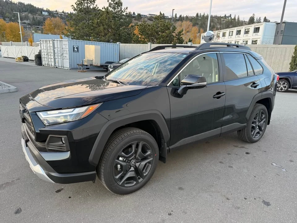2025 Toyota RAV4 5th Gen - Image 9 of 9