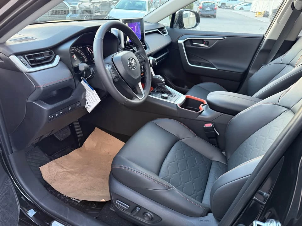 2025 Toyota RAV4 5th Gen - Image 7 of 9