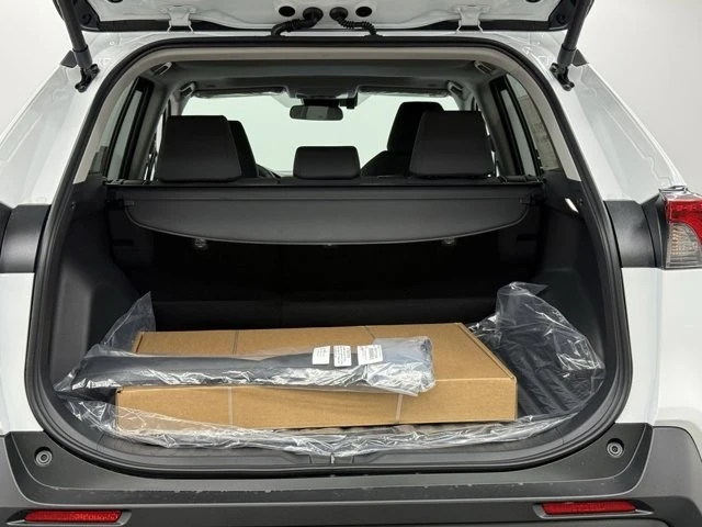 2025 Toyota RAV4 5th Gen - Image 11 of 12