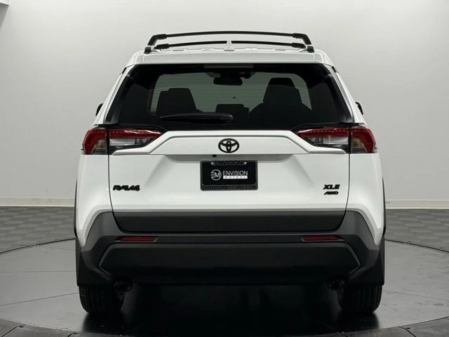 2025 Toyota RAV4 5th Gen - Image 8 of 12
