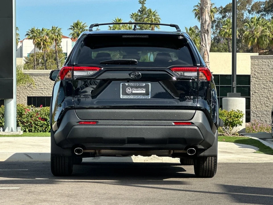 2025 Toyota RAV4 5th Gen - Image 4 of 31