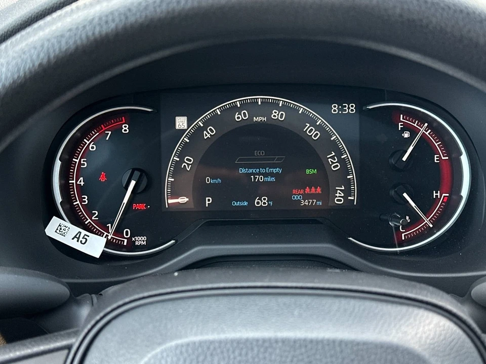 2025 Toyota RAV4 5th Gen - Image 28 of 31