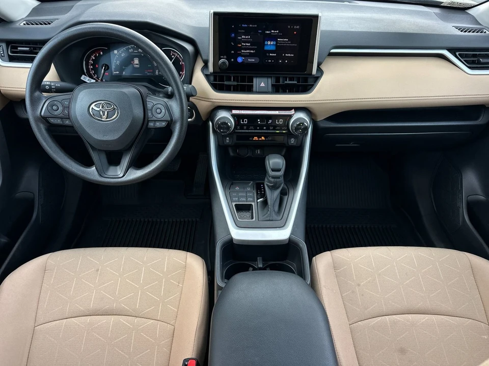 2025 Toyota RAV4 5th Gen - Image 14 of 31