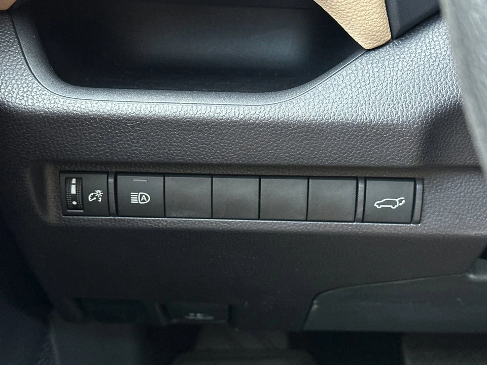 2025 Toyota RAV4 5th Gen - Image 30 of 31