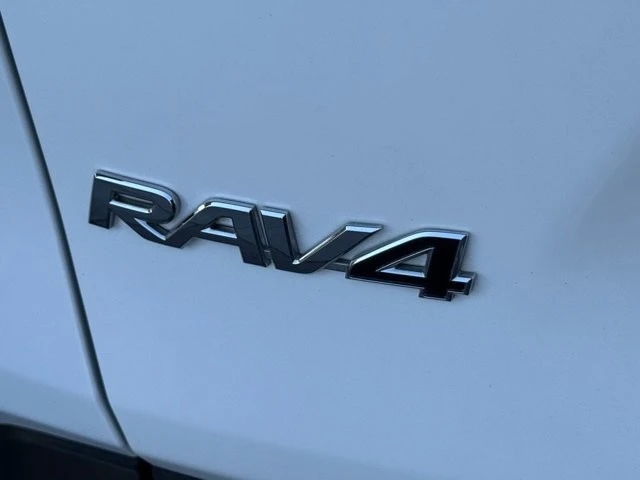 2025 Toyota RAV4 5th Gen - Image 14 of 21