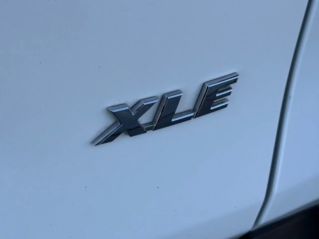 2025 Toyota RAV4 5th Gen - Image 15 of 21