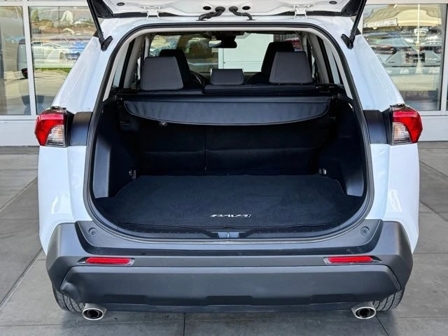 2025 Toyota RAV4 5th Gen - Image 16 of 21