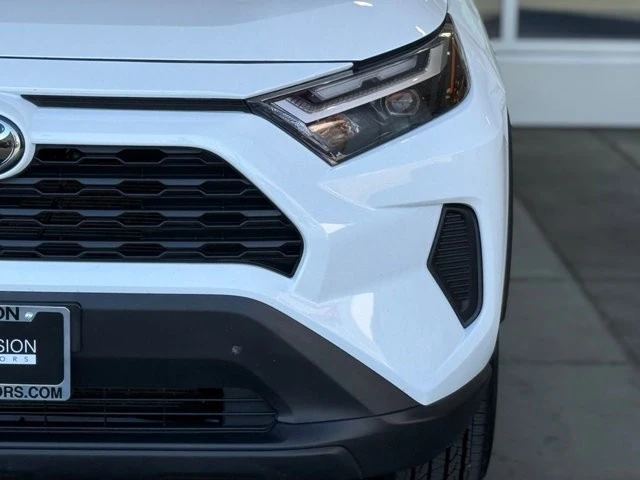 2025 Toyota RAV4 5th Gen - Image 6 of 21