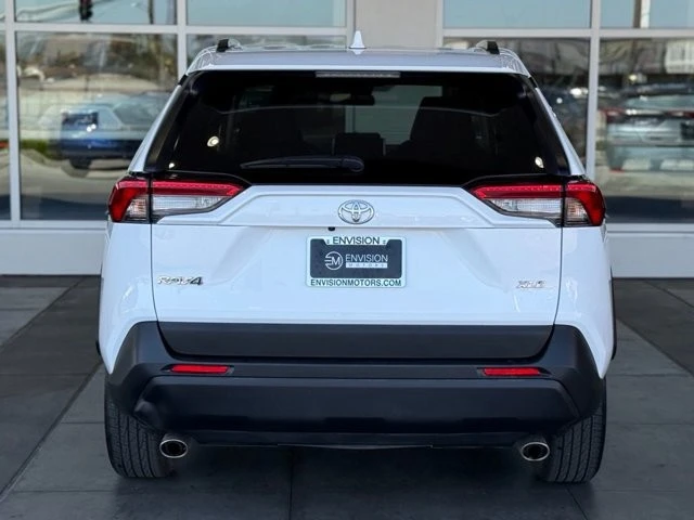 2025 Toyota RAV4 5th Gen - Image 11 of 21