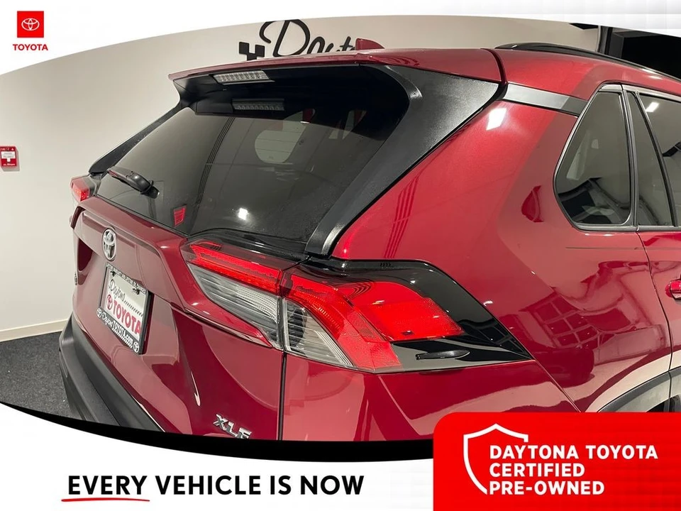 2025 Toyota RAV4 5th Gen - Image 10 of 12